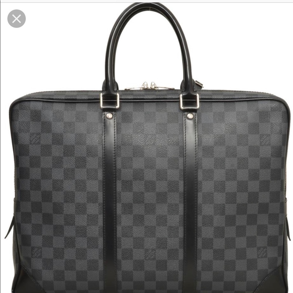 Louis Vuitton
Porte Documents Voyage Business